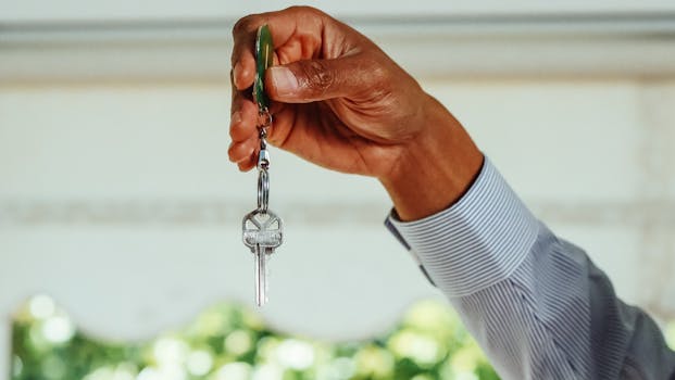 India Real Estate Soars: Iyer Predicts Continued Growth