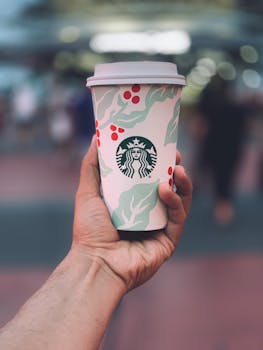 Luckin Coffee Takes on Starbucks: US Expansion & Coffee War