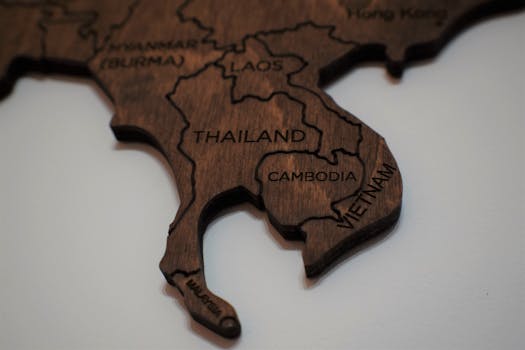 Deglobalization: A Tri-Polar World Economy Emerges