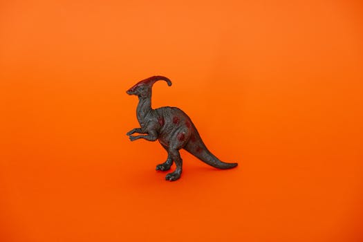Dinosaur Fossils: A Prehistoric Gold Rush - Collecting, Ethics & Auctions