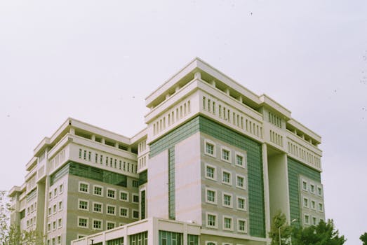 UK's 2029 Cladding Remediation Deadline: Challenges & Concerns